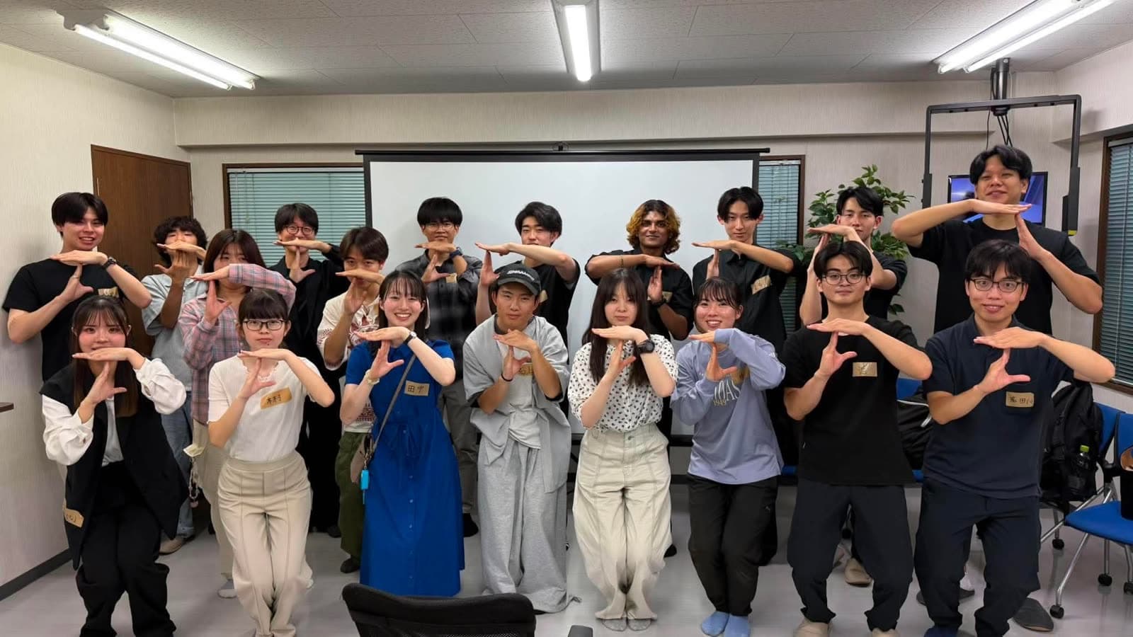 TrypL イベント参加者の集合写真(Tポーズ)
